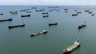 İran Devrim Muhafızları (IRGC) Donanması, ABD Başkanı Donald Trump’ın Hürmüz