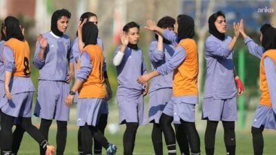 İran kadın futbol takımından bir oyuncunun, daha önce kabul ettiği Avusturalya’ya sığınması