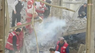 İran Kızılayı Başkanı Pir Hüseyin Kolivand, ABD ve İsrail’in İran’a