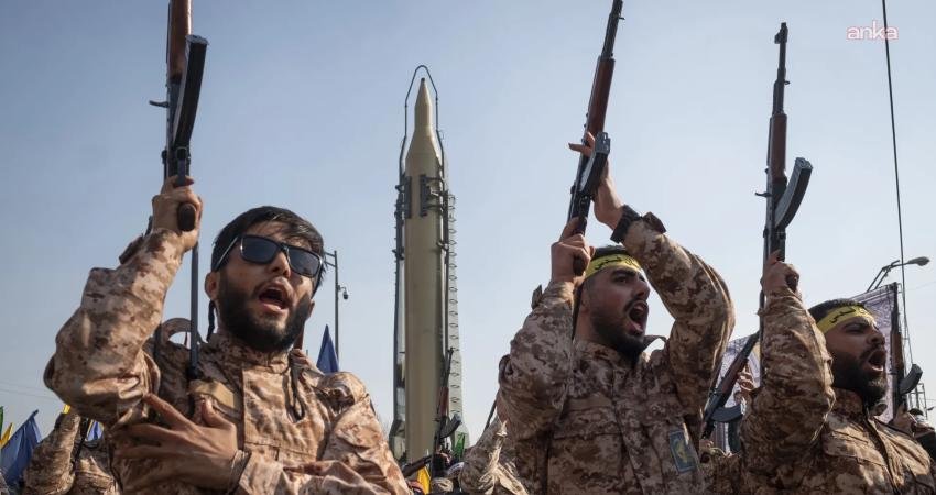 İran’dan düşmanlarına uyarı: Kendi evlerinizde bile güvende olmayacaksınız İran'dan düşmanlarına yönelik, "Mutlu günleri sona erdi ve artık dünyada