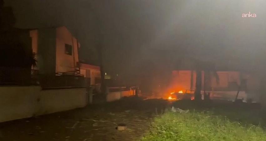 İran’dan İsrail’in ana nükleer tesisi olan Dimona ve yakınındaki Arad’a füze saldırısı: 100’den fazla yaralı İran, İsrail’in güneyindeki ana nükleer tesisinin bulunduğu Dimona ve Arad