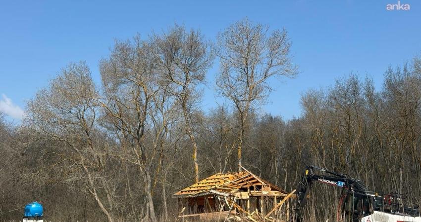İSKİ, Terkos Havzası’ndaki kaçak yapıları kaldırdı İstanbul Büyükşehir Belediyesi'nin (İBB) bağlı kuruluşu İSKİ, İstanbul’a içme ve