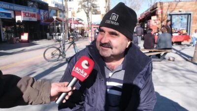 Isparta'da emekliler, bayram ikramiyesinin artırılmasını talep etti. Bir emekli, "Önceden