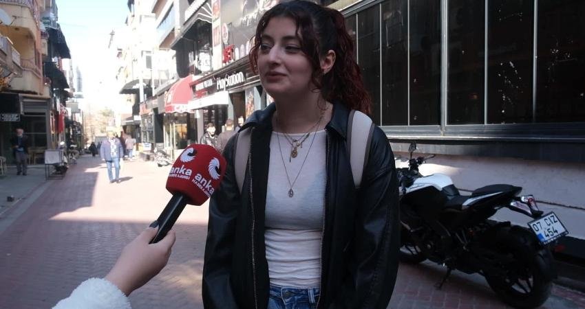 Isparta'da öğrenim gören üniversite öğrencileri Ramazan Bayramı’nın yaklaşmasıyla şehirler arası otobüs