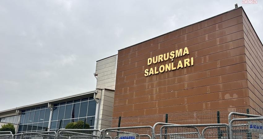 İstanbul 40. Ağır Ceza Mahkemesi, “İBB Davası”nda duruşma salonuna alınacak kişilerin sıralamasını belirledi CHP’nin tutuklu Cumhurbaşkanı adayı ve İstanbul Büyükşehir Belediye (İBB) Başkanı