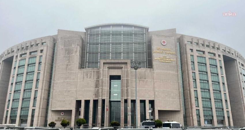 İstanbul Cumhuriyet Başsavcılığı’ndan Nevruz soruşturması: 26 kişi gözaltına alındı İstanbul Cumhuriyet Başsavcılığı’nca yürütülen soruşturma kapsamında, İstanbul İl Emniyet Müdürlüğü