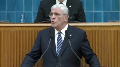 İYİ Parti Genel Başkanı Müsavat Dervişoğlu, "Biz hala onurlu ve