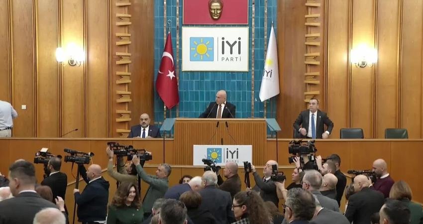 İYİ Parti Genel Başkanı Müsavat Dervişoğlu, " İran’daki rejime karşı olmak