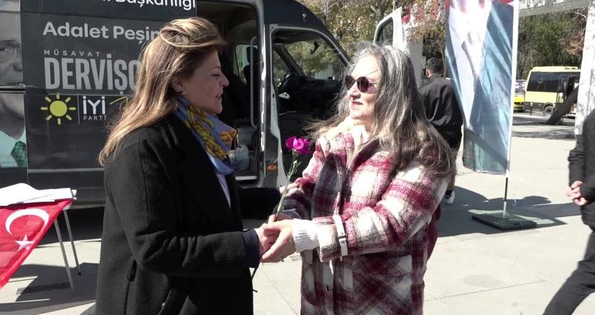 İYİ Parti Bakırköy İlçe Başkanı Yasemin Toraman  ve İYİ