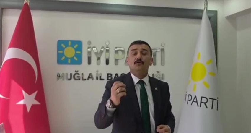İYİ Partili Türkoğlu’ndan, Ali Yalçın’a “narkoz” tepkisi: “Narkozu güç ve iktidarın etkisiyle siz yemişsiniz” İYİ Parti Genel Başkan Yardımcısı Selçuk Türkoğlu, Memur-Sen Genel Başkanı