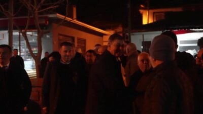 İzmir Büyükşehir Belediye Başkanı Cemil Tugay, "Makam mevki umrumda değil,