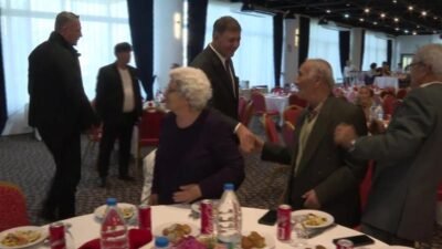 İzmir Büyükşehir Belediye Başkanı Cemil Tugay, Balçova’da şehit aileleri ve