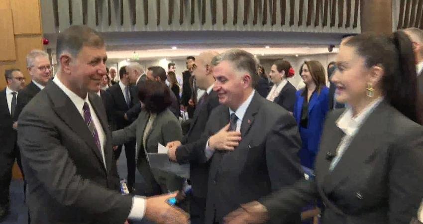 İzmir Büyükşehir Belediye Başkanı Tugay’dan sağlık turizminde ortak akıl çağrısı Sağlık Turizmi Ege Bölge Toplantısı, İzmir ve Ege Bölgesi’nin sağlık