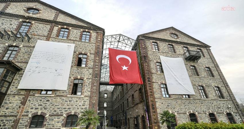 İzmir Büyükşehir Belediye Başkanı Cemil Tugay, Vakıflar Genel Müdürlüğü’ne devri kararlaştırılan üç