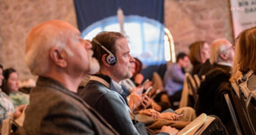 İzmir Büyükşehir Belediyesi “Sağlıklı Bir Körfez İçin Bir Adım Daha” başlıklı İzmir Körfez Konferansı düzenledi İzmir Büyükşehir Belediyesi tarafından “Sağlıklı Bir Körfez İçin Bir Adım