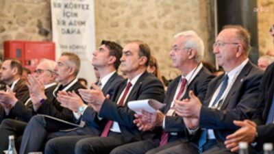 İzmir Büyükşehir Belediyesi’nin “Sağlıklı Körfez” hedefiyle Tarihi Havagazı Fabrikası’nda düzenlediği