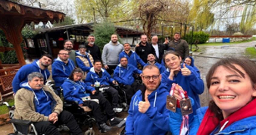 İzmir Büyükşehir’in boccia takımı, bronz madalya ile döndü Balıkesir’de düzenlenen Boccia Türkiye Şampiyonası, 17 ilden yaklaşık 160 sporcunun