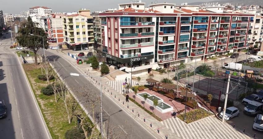İzmir Büyükşehir Belediyesi, Karşıyaka Dedebaşı Mahallesi’ndeki atıl alanı kaskatlı havuz,