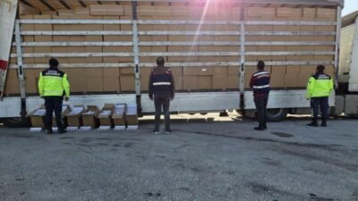 İzmir İl Jandarma Komutanlığı'nın operasyonunda, 35 milyon değerinde 500 bin