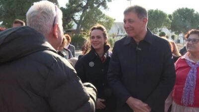 İzmir’de kadına şiddete karşı mesaj: Kırmızı bank İzmir Büyükşehir Belediyesi ile İzmir İtalya Konsolosluğu, kadınlara yönelik şiddet