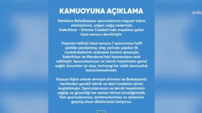 Narlıdere Belediyespor sporcularını taşıyan takım otobüsü, Seferihisar-Ürkmez Caddesi’nde yoğun yağış