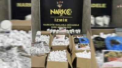 İzmir’in Konak ve Kemalpaşa ilçelerinde düzenlenen uyuşturucu operasyonunda yüklü miktarda