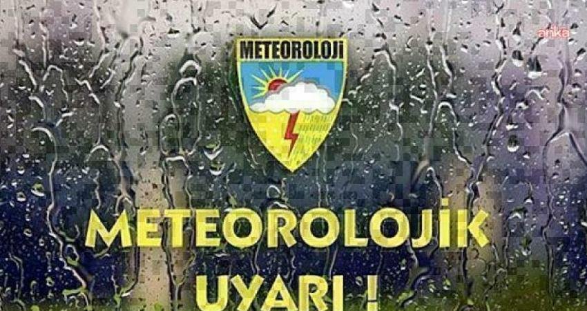 İzmir’e “sarı” uyarı: Kuvvetli sağanak geliyor Meteoroloji, İzmir genelinde yarın öğle saatlerinden itibaren etkili olması beklenen