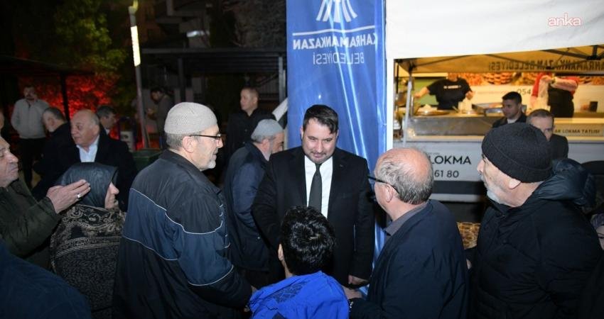 Kahramankazan Belediyesi tarafından Kadir Gecesi dolayısıyla vatandaşlara lokma ikramında bulundu.