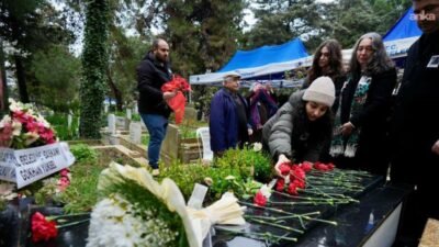 Kartal Belediyesi’nde 1989’dan vefat ettiği 2024'e kadar çeşitli kademelerde görev