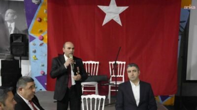 Kartal Belediyesi’nin Ekolojik Pazar Etkinlik Çadırı’nda düzenlediği iftar programının konukları,