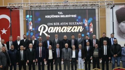 Keçiören Belediye Başkanı Mesut Özarslan, Mevlana Kültür Merkezi’nde düzenlenen iftar