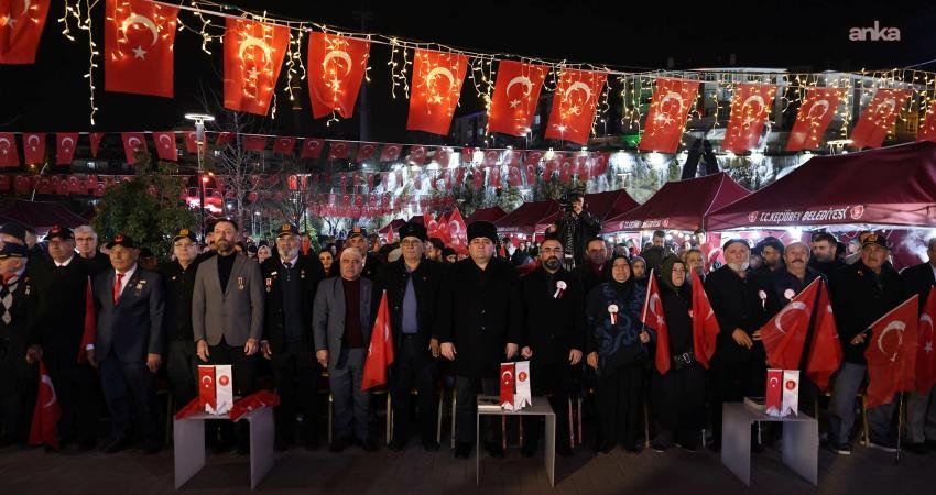 Keçiören Belediyesi tarafından Kalaba Kent Meydanı’nda düzenlenen programda, Çanakkale Zaferi