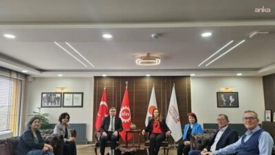  KESK Eş Genel Başkanı Ahmet Karagöz, DİSK Genel Başkanı Arzu