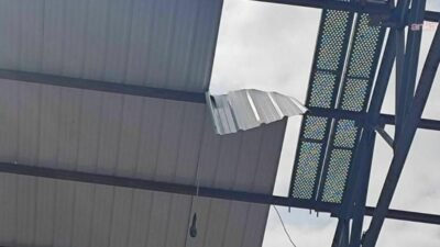 Kırıkkale’nin Delice ilçesine bağlı Çerikli beldesindeki bir tuz fabrikasında çatı