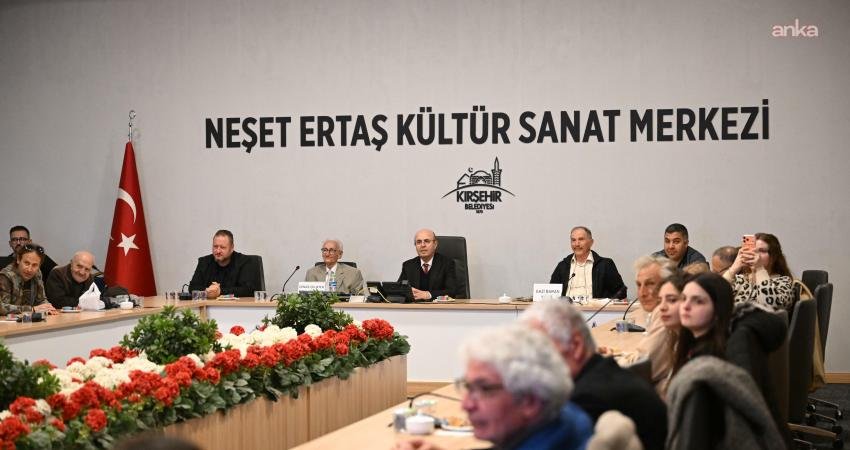 Kırşehir Belediyesi, "Kırşehir’de Aydın Bir Diş Hekimi" kitabı üzerine söyleşi