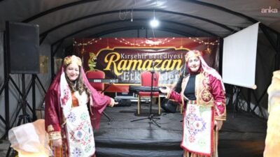 Kırşehir Belediyesi’nin Kervansaray Mahallesi Karaoğlan Bülent Ecevit Parkı'nda düzenlediği ramazan