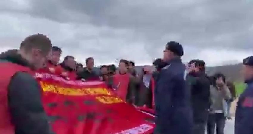 Kızıldere anmasına jandarma müdahalesi: 78 gözaltı Tokat'ta Mahir Çayan ve arkadaşlarını anmak isteyen Devrimci Gençlik Dernekleri