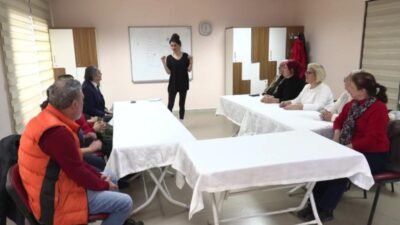 Konak Belediyesi’nin İleri Yaş Sağlıklı Yaşam Merkezi’nde devam eden işaret