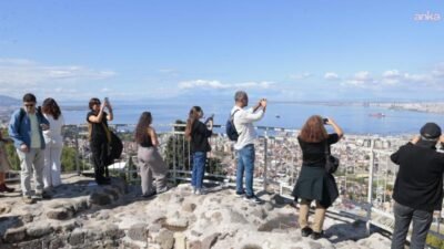 Konak Belediyesi’nin, kentin tarih kokan sokaklarında üç ayrı rotada sürdürdüğü