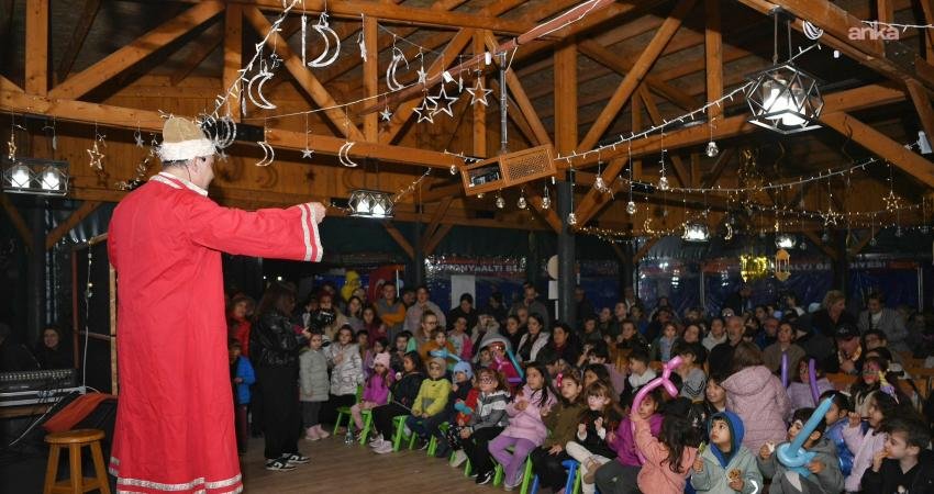 Konyaaltı Belediyesi’nin etkinliklerine katılan vatandaşlar, ramazan ayının manevi atmosferini HayatPark’ta
