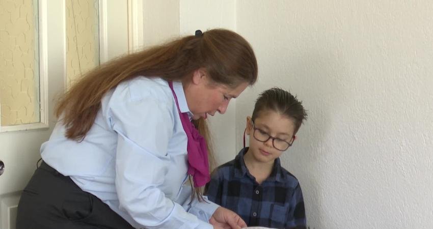 İzmir Büyükşehir Belediyesi’ne bağlı ESHOT’ta görev yapan iki kadın şoför,