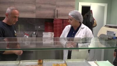 Kuşadası Belediyesi Zabıta Müdürlüğü ekipleri, Ramazan Bayramı öncesinde halk sağlığını