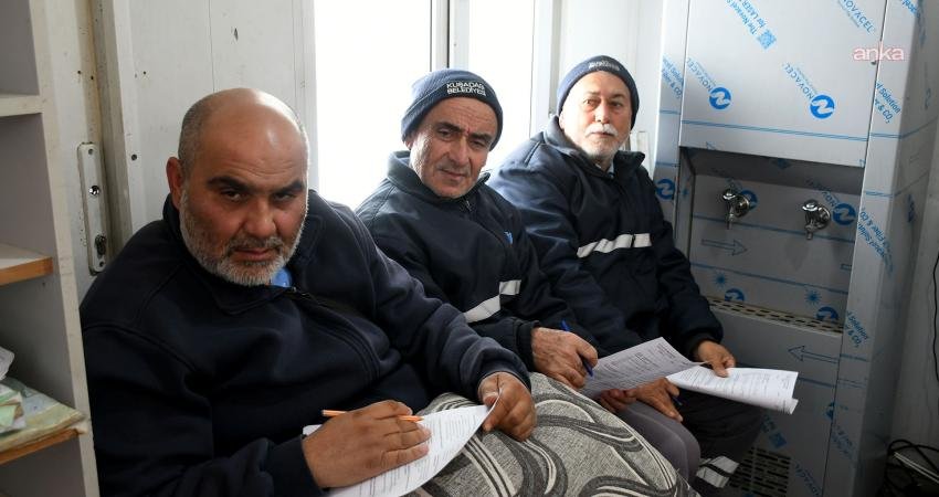 Kuşadası Belediyesi’nden personeline iş sağlığı ve güvenliği eğitimi Kuşadası Belediyesi tarafından bünyesinde görev yapan personele, iş sağlığı ve