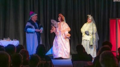 Kuşadası Belediyesi tarafından 27 Mart Dünya Tiyatro Günü dolayısıyla düzenlenen