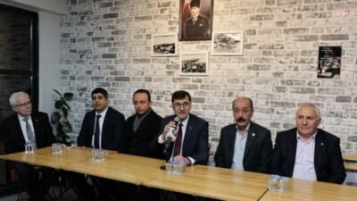 Kütahya Belediye Başkanı Eyüp Kahveci, "Ramazan’da Başkanla Akşam Çayı" programında vatandaşlarla