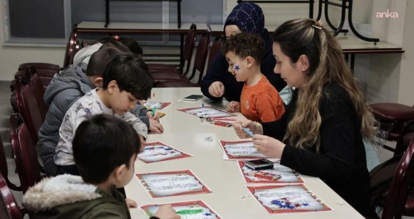 Kütahya Belediyesi’nin “Bu Ramazan Biz Geliyoruz” etkinliklerine yoğun ilgi Kütahya Belediyesi'nin "Bu Ramazan Biz Geliyoruz" etkinliklerine vatandaşlar yoğun ilgi