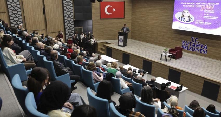 Kütahya Belediyesi ile Kütahya Kent Konseyi iş birliğiyle “Planlamada Yeni