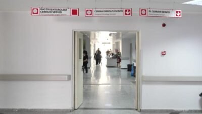 Malatya Eğitim ve Araştırma Hastanesi’nde, karın ağrısı şikâyetiyle hastaneye başvuran