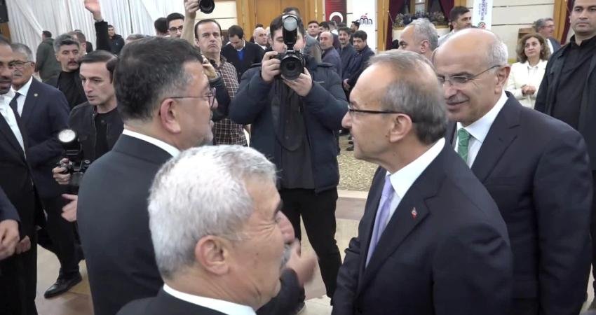 Malatya’da Büyükşehir Belediyesi Nikah Sarayı’nda, Vali Seddar Yavuz ve Büyükşehir