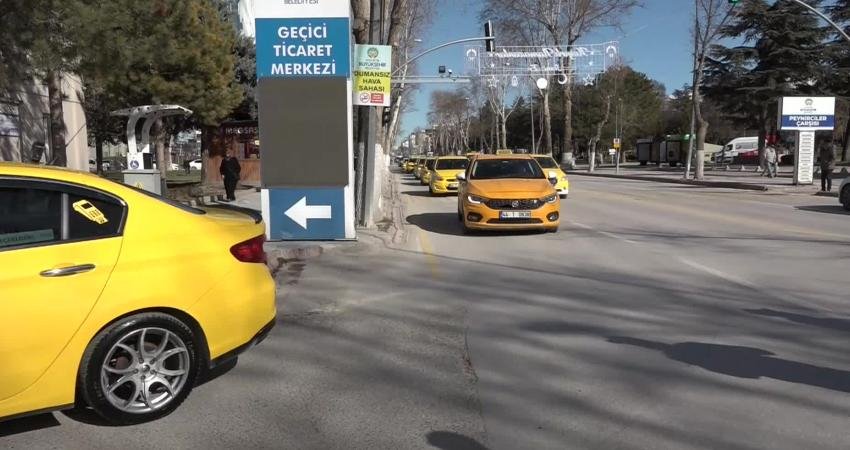 Malatya'da taksi esnafı, artan akaryakıt ve araç bakım giderlerinin attığını